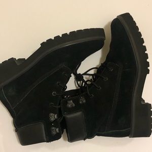 RARE WOMENS TIMBERLANDS CARNABY COOL SUEDE BOOTS